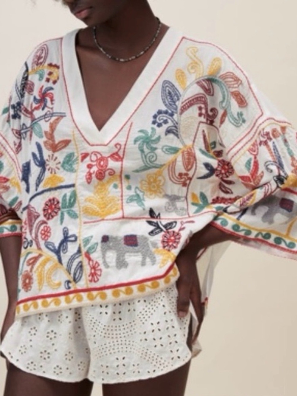 Zara White V-Neck Boho Tunic Top w/Colorful Embroidered Motifs SZ L